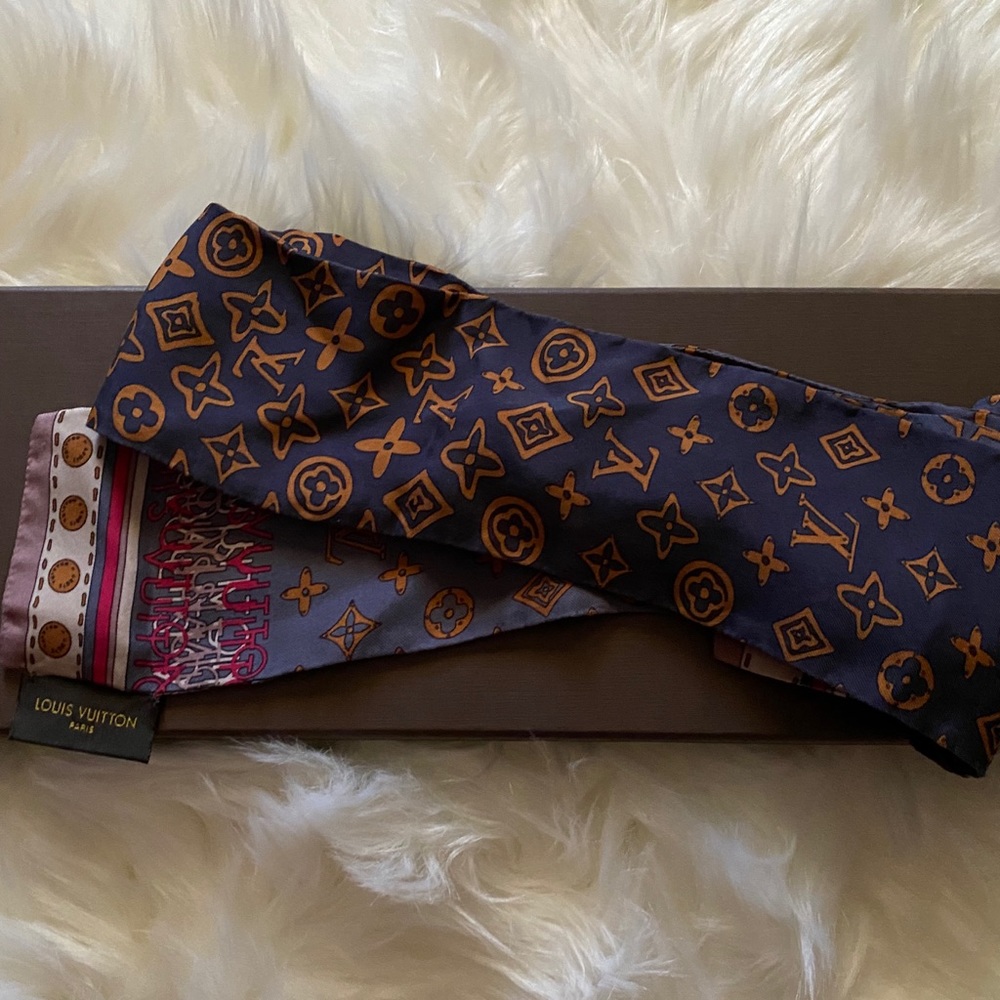 LV silk Monogram Map Bandeau Questche 505880